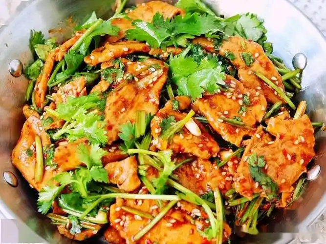 超爽口开胃的家常凉拌菜推荐凉拌肥牛凉拌土豆片凉拌鸡胸肉