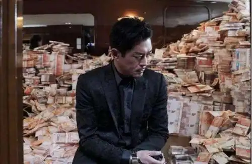 中作为"天地对决"主要双方的刘德华(饰演余顺天)与古天乐(饰演地藏)