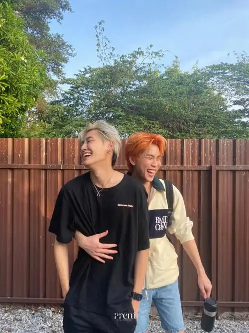 文总的腹肌是不是很好摸05可以摸一下吗