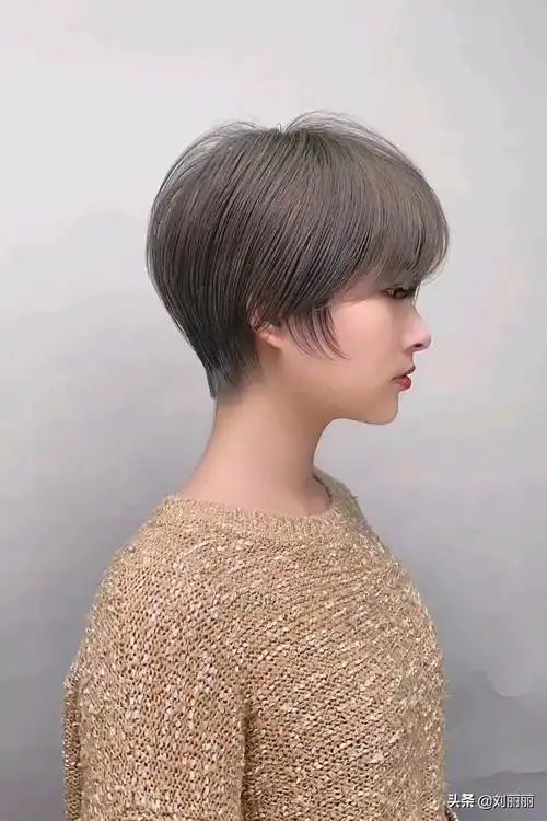 很多人换发型,无非都是在追求潮流,这几款潮流短发就不错,很多人剪完