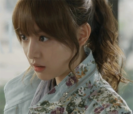 继承者们金智媛敲打可爱gif动图_动态图_表情包下载_soogif