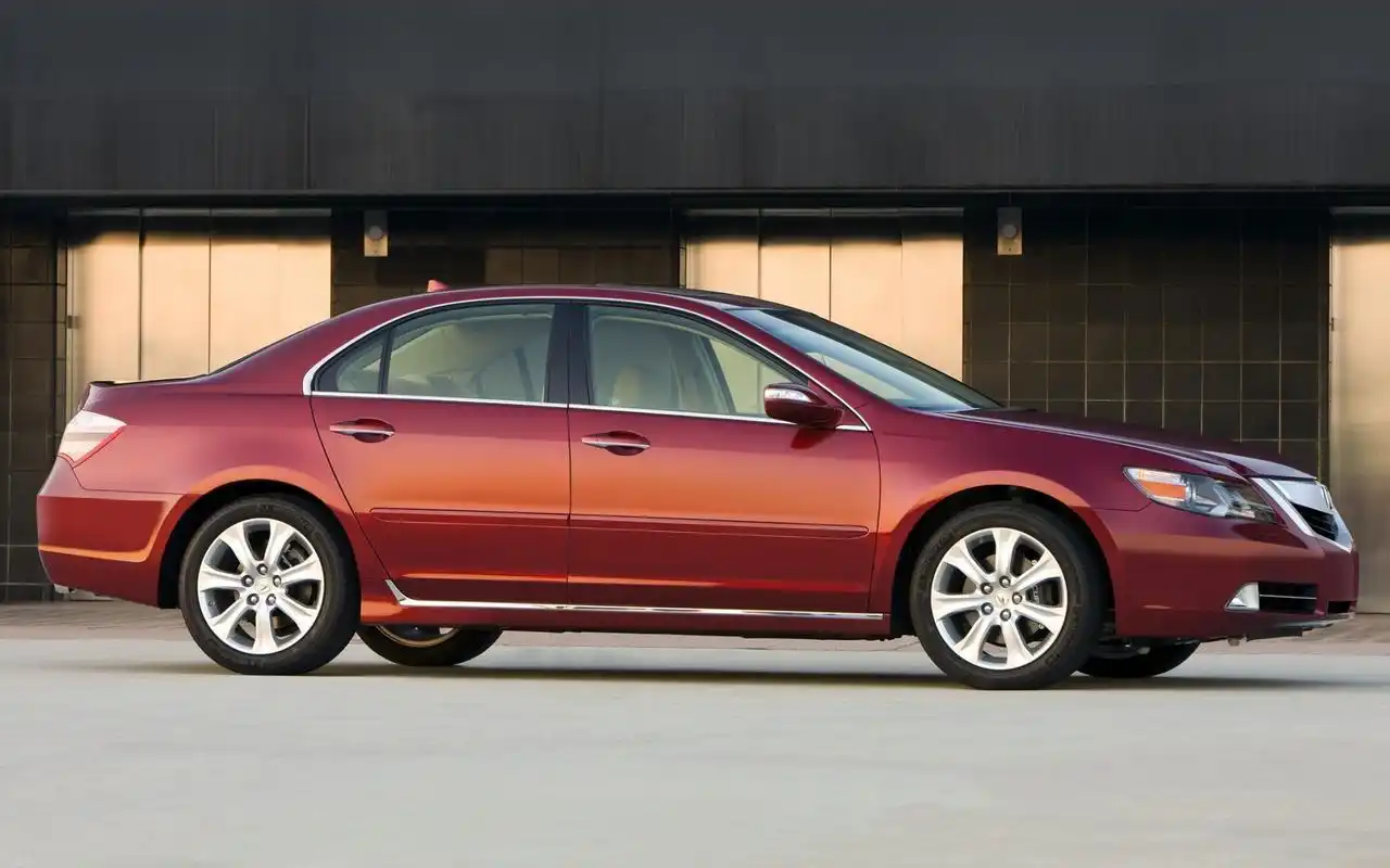 红色酷炫豪华轿车高清图片桌面壁纸