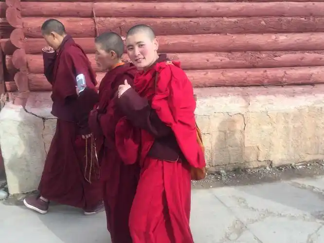 亚青寺:觉姆的面孔