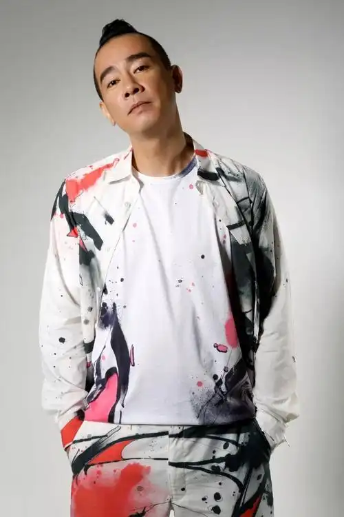 陈小春从山鸡变形到jasper爸爸