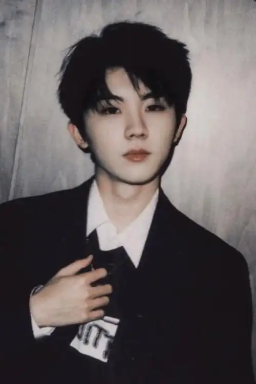 拍立得的神名不虚传@时代少年团队长-马嘉祺#时代少年团又有新合照了