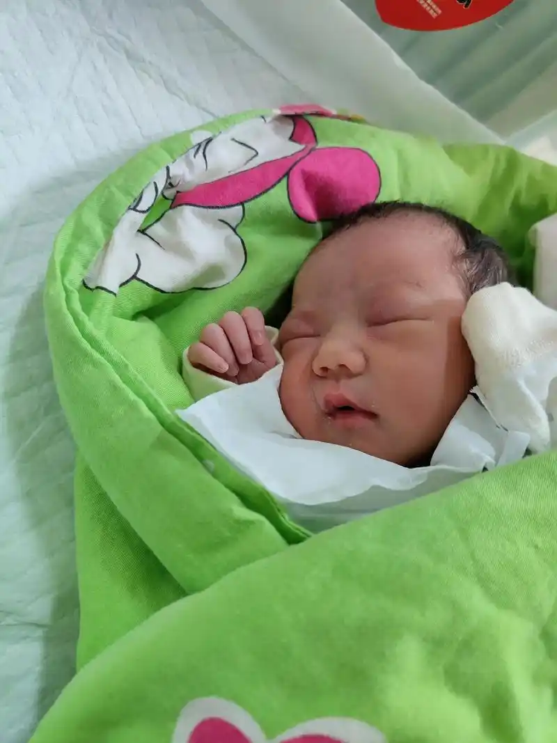 宝宝 壁纸 孩子 小孩 婴儿 1440_1920 竖版 竖屏 手机