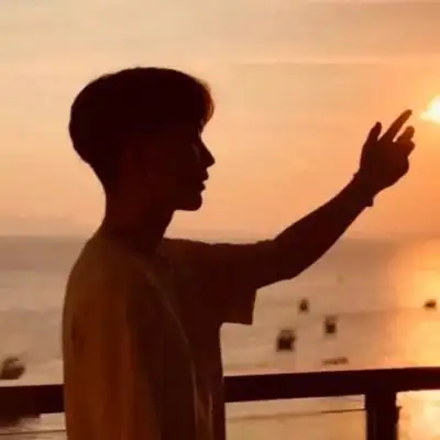 情侣一人一张分开图片 情侣头像真人两张配对