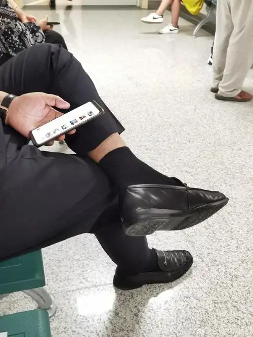 皮鞋##大叔正装男##皮鞋黑袜正装大叔