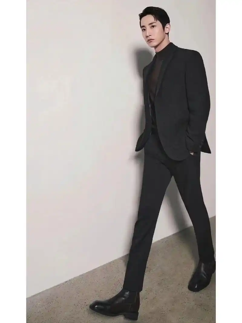 李洙赫高清壁纸 啊啊啊啊太帅辣