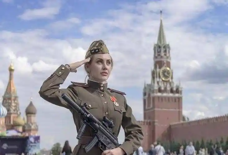 二战中的苏联有80万女兵服役是因为战斗力强还是别有用处