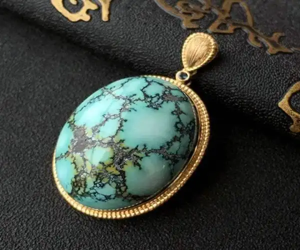 如何鉴别绿松石真假 绿松石每克多少钱都有什么功效与作用