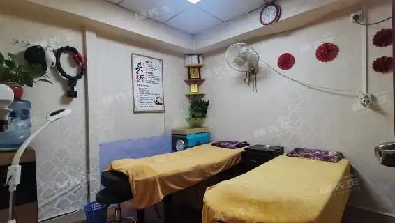 东莞市南城街道70㎡美容院店铺转让| 有阁楼,南城街道元美养生馆转让!