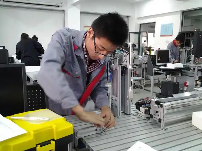 2015年省专业技能抽测在我校举行