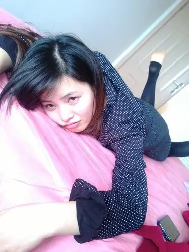 漂亮老婆(家里闲拍 夜晚)---lumia 920