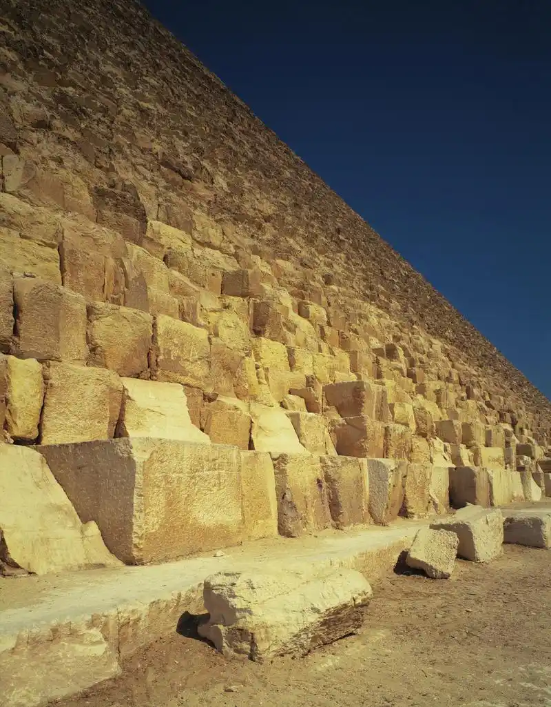 埃及胡夫金字塔内发现新通道#  胡夫金字塔是埃及现存最大金字塔浇