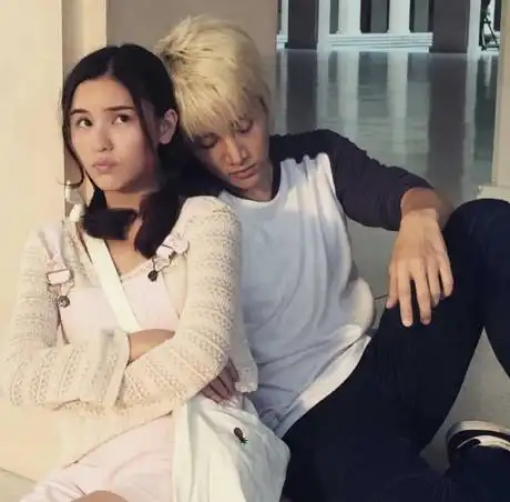 【图】一吻定情mike剧照白发帅气逼人 与aom合作cp感十足