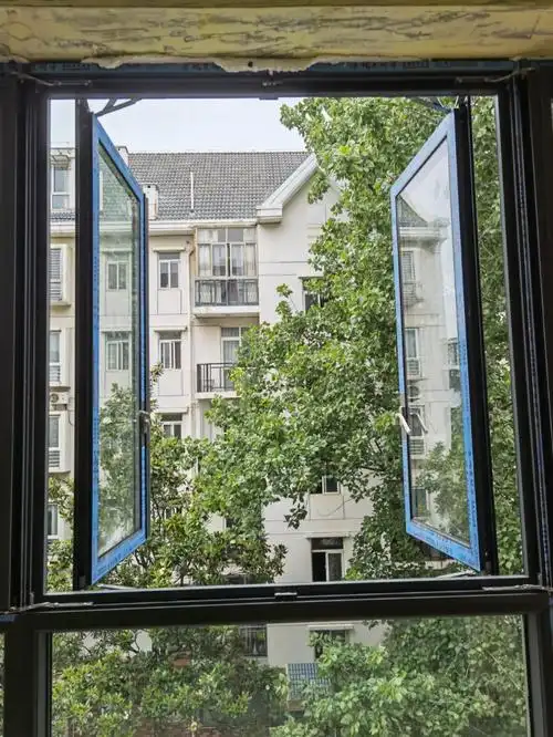 平开窗对开扇,中间不要立柱,视野效果确实好开阔#旧