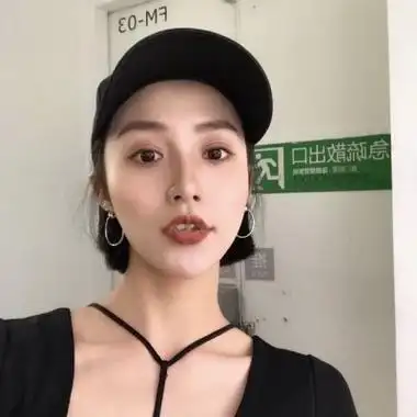 短发女图片头像霸气高清好看的女生头像霸气短发发型