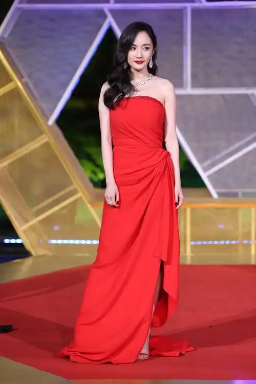 最强明星阵容亮相28届金鸡闭幕红毯