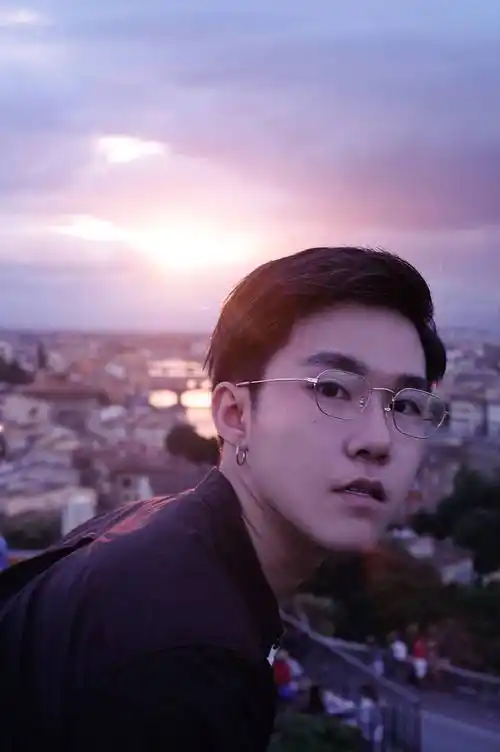 俊男@洛凡adameve 夕阳下