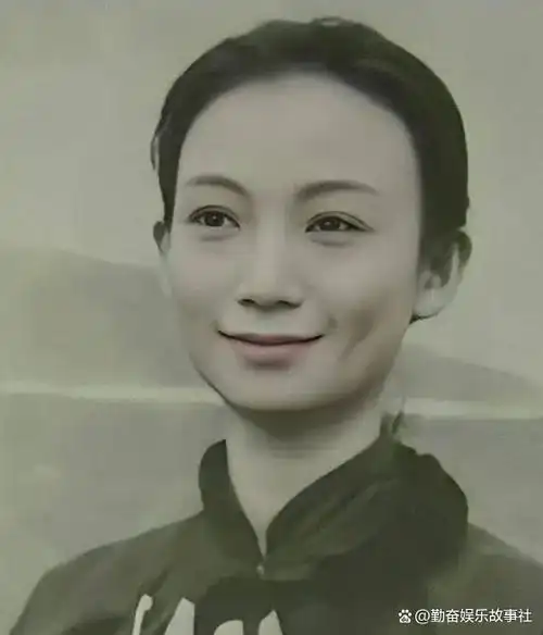 给原配赚钱,为原配绝育,甘当小三45年,女导演刘立立图了个啥?