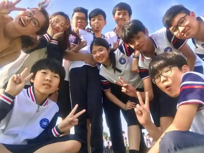 九月我们一起开学中澳国际高中留学生项目陪你直通世界名校