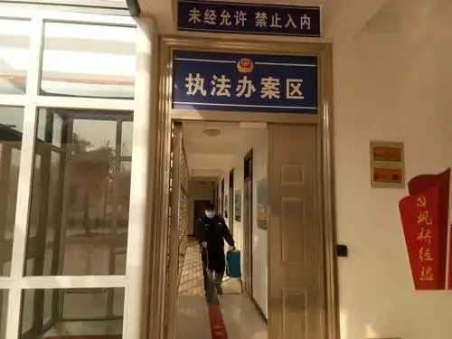 南乐县公安局寺庄派出所――复工复产助发展,站岗巡逻保平安