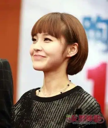 国民媳妇张佳宁短发发型 齐刘海最易衬托一脸正气(4)