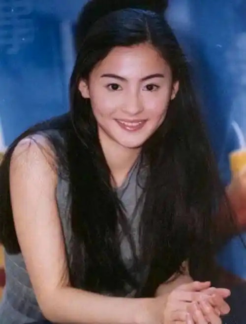 年轻时的张柏芝容貌姣好,五官精致,真是太漂亮了_美貌_魅力_角色