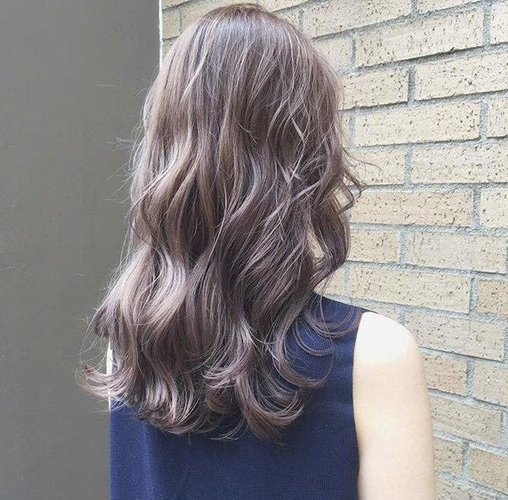 日系长卷发发型图片 凌乱慵懒凸显迷人魅力