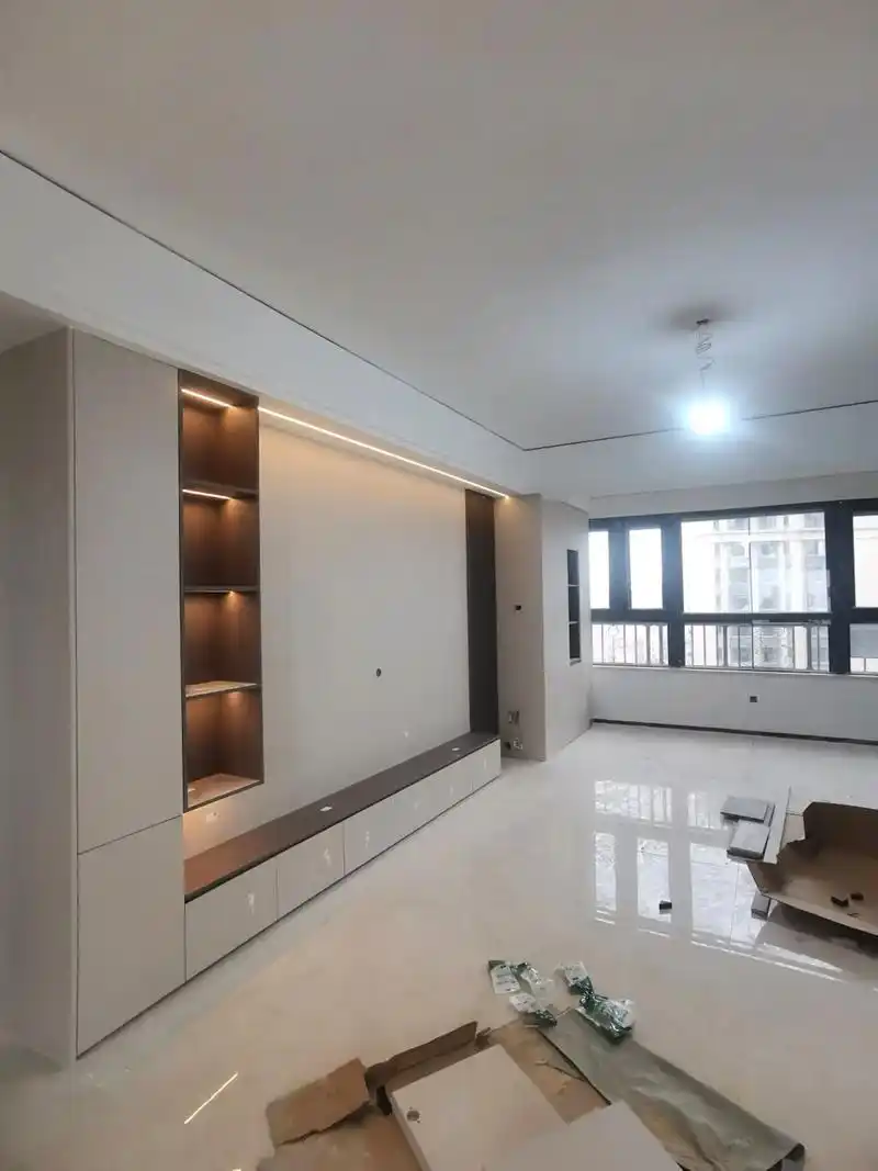 恒大御龙天峰客厅柜子装完效果#装修完工实景 #专业的事交给专 - 抖音