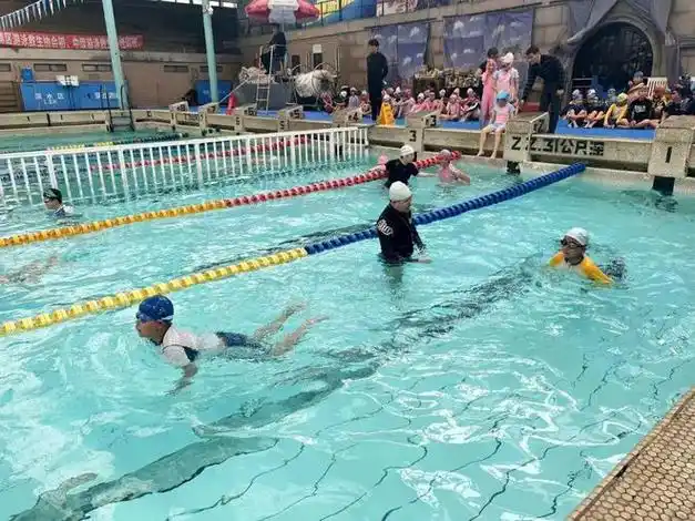 场地公益开放,他们来"买单"|游泳馆_网易订阅