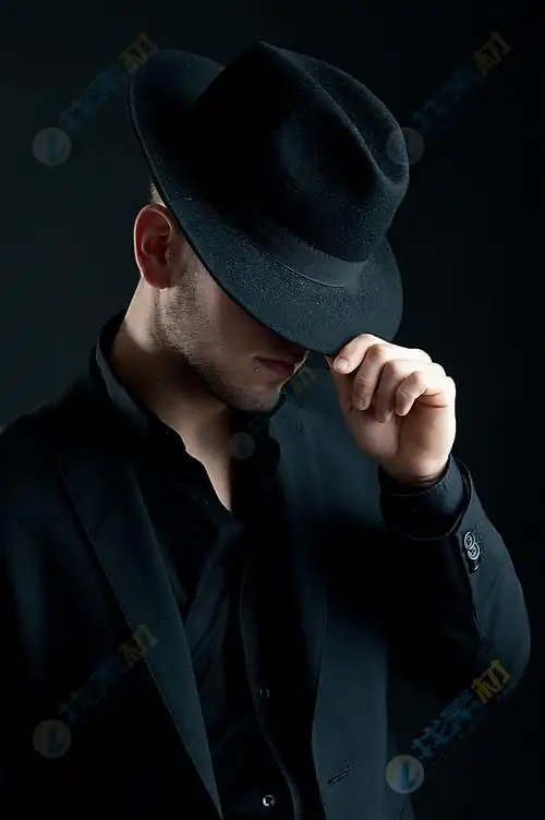 超酷黑色西装帽子帅气男子高清图片下载