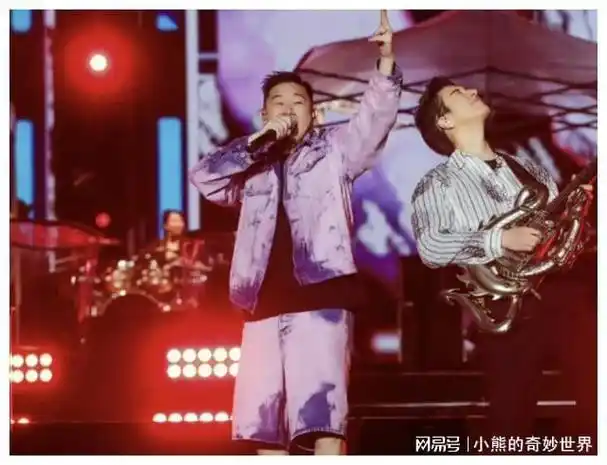 王力宏发长文纪念张国荣透露3件张国荣往事言语令人悲伤