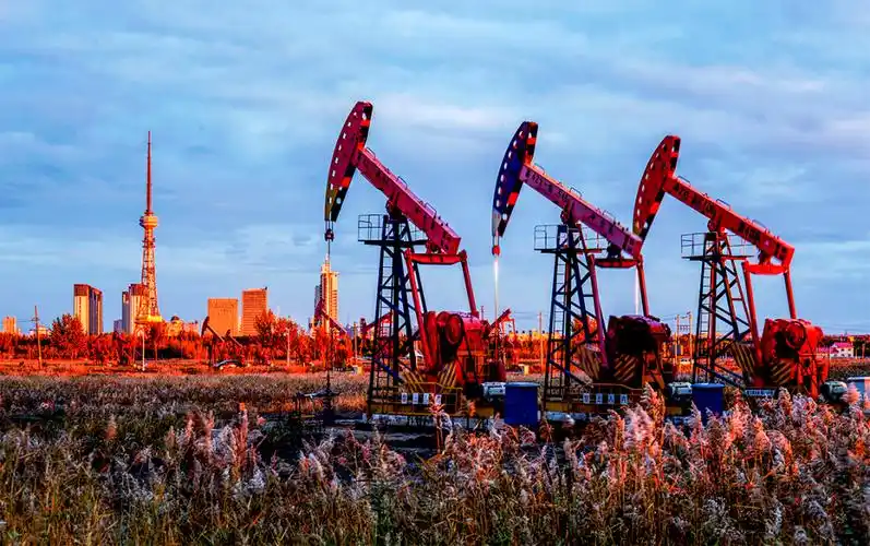 中国石油大庆油田累计生产原油突破25亿吨_腾讯新闻