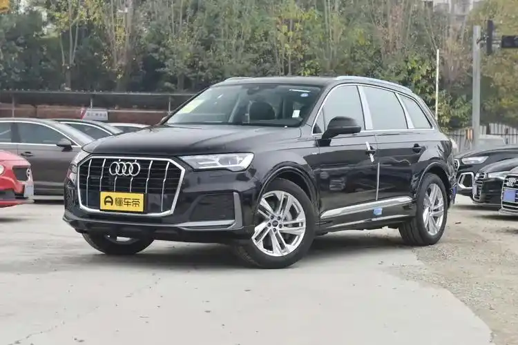 2024款奥迪q7内饰正式曝光,三联屏 按键换挡,预计63.28万起售