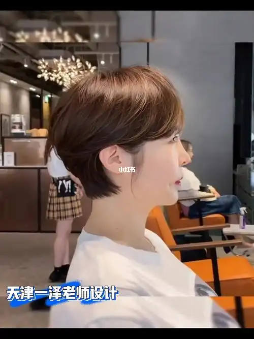 显脸小女生都无法抗拒的短发发型~韩式挂耳短发修饰方脸~圆脸~长脸~高
