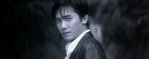 周润发也是,上海滩大佬和赌神气质在身:葛优连站着的侧脸都能显示出一