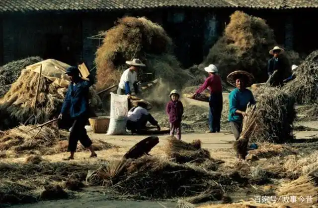 老照片带你回忆80年代的淳朴岁月,这里有80后无忧无虑的童年