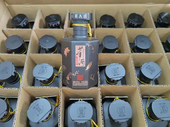 董酒珍藏954度100ml董香型小酒版