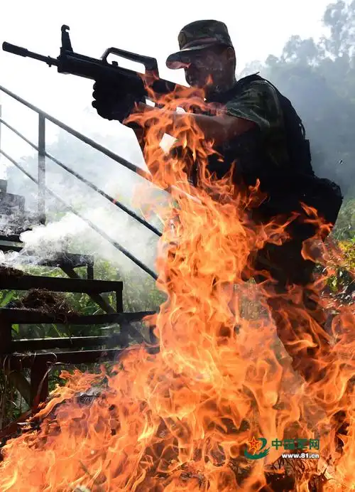 武警广东省边防总队节后大练兵冲锋陷阵锤炼实战技能组图24