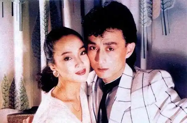 1988年赵丽萍还参加了张艺谋导演执导的歌剧《图兰朵》在其中担任领舞