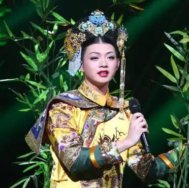 霍尊妈妈仲小萍个人资料图片 仲小萍为什么离婚