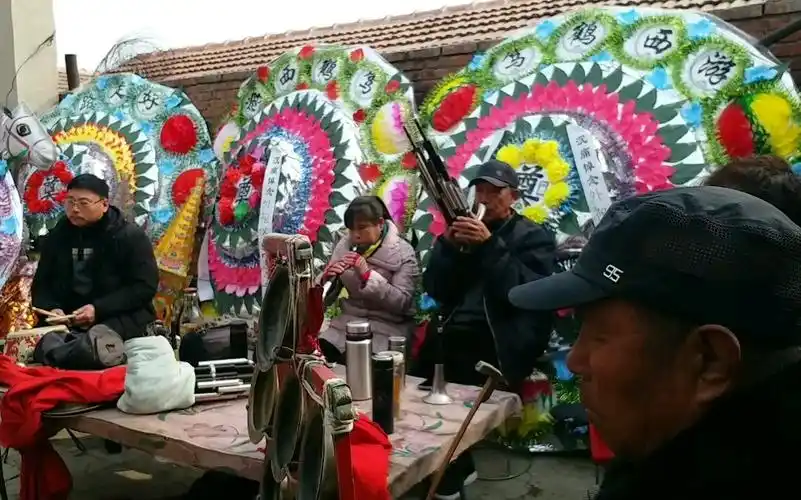 农村白事全记录看看风俗和你你们那边一样吗唢呐演奏寄哀思