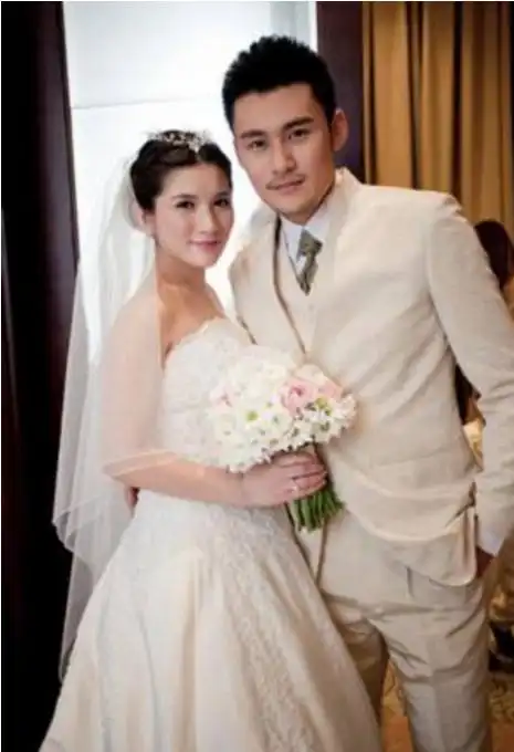 就主演《林海雪原》,但是大二时却疑因感情纠纷遭当时的男友张默暴打