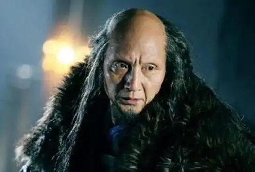 他演的反派比比皆是,比如在电视剧《大宅门》中扮演无赖,在《神医