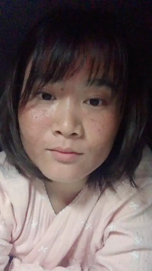 我鼓足了勇气发自己的丑照哦,无美颜滤镜哦