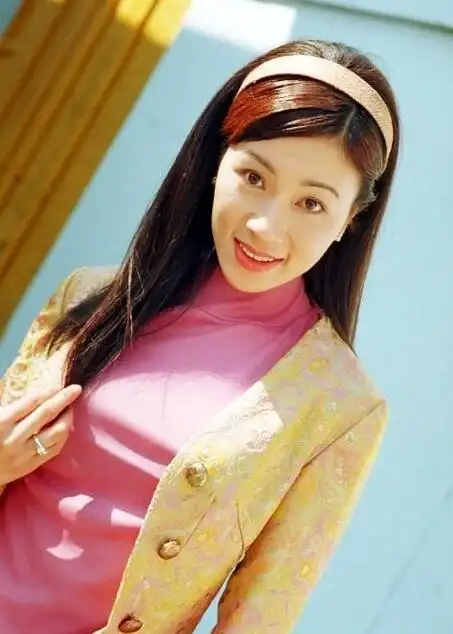 那些年的张可颐罕见老照片20世纪无线五大最难忘的女主角之一