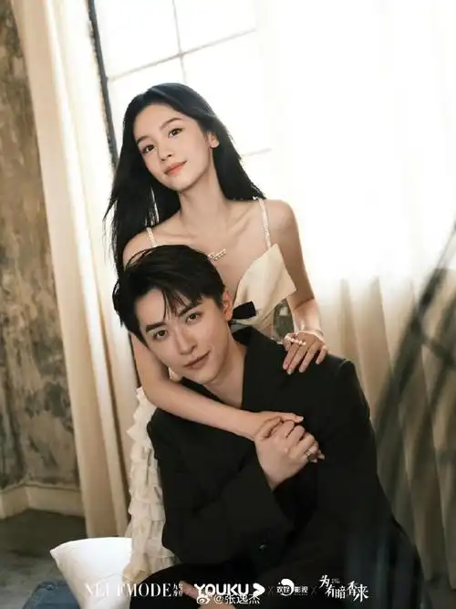 看剧时没把我笑jue过去,张逸杰和周也又来了一遍现实版的自我介绍,也