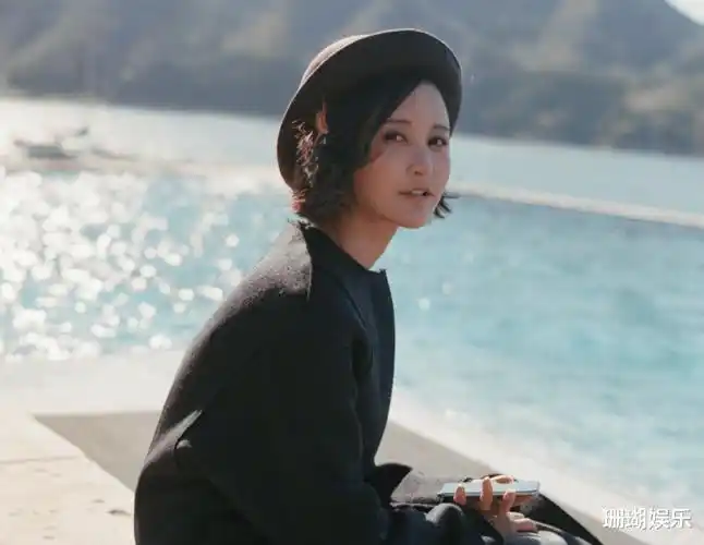 原创袁弘晒照片庆祝结婚五周年张歆艺短发太飒嫁给爱情就是这样吧